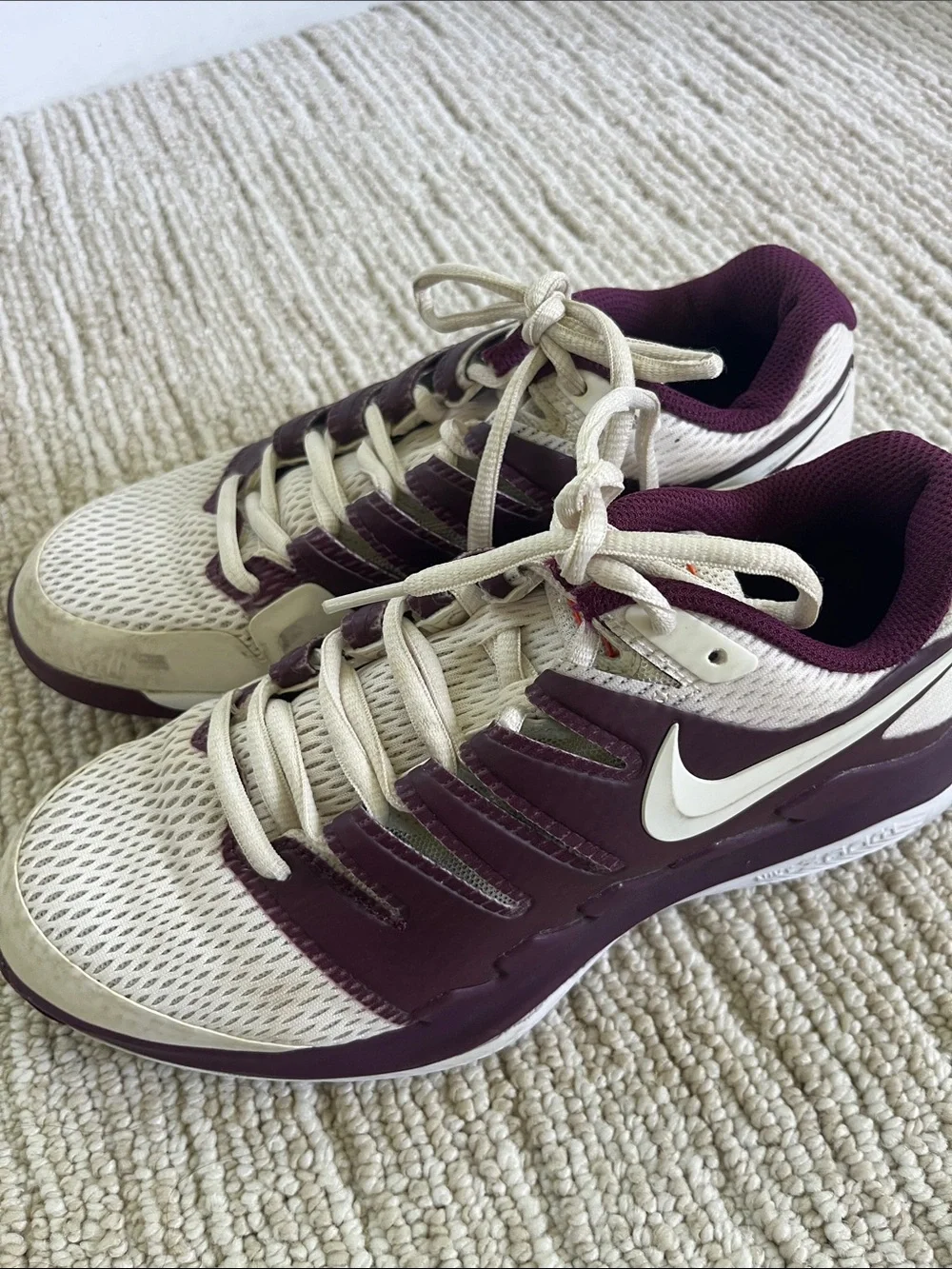 Nike Women’s tennis Shoe in Purple and White